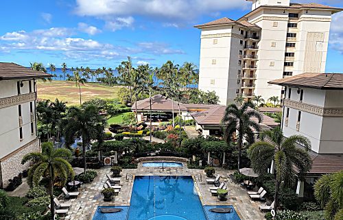 Alluring Beach Villa at Ko Olina