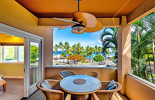 Kahaluu Beach Villas 1-203