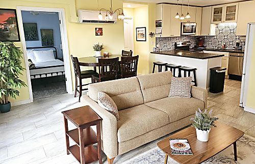 Mauka Makai Condo 203