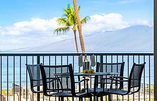 Hale Ono Loa Oceanfront 1 Bedroom Condo