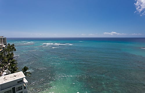 1401 Diamond Head Beach Hotel