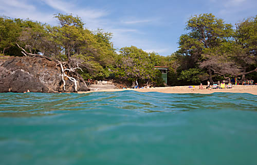 Lalamilo Beach Bungalow