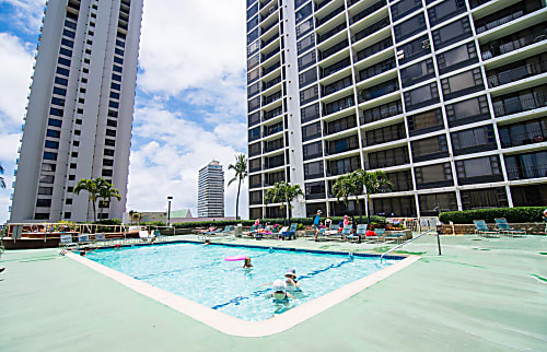 Waikiki Banyan #Mauka Tower2 /607