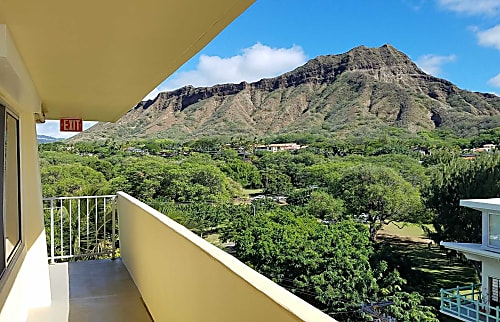 Diamond Head Beach #805