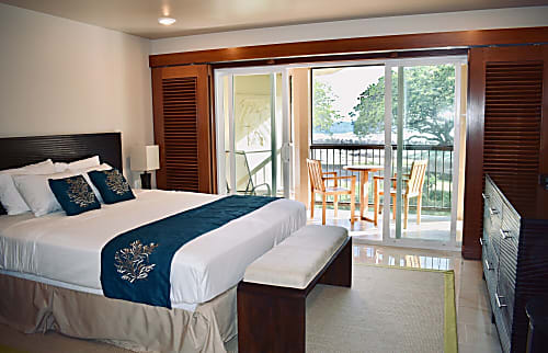 Oceanfront Hilo Beach House 