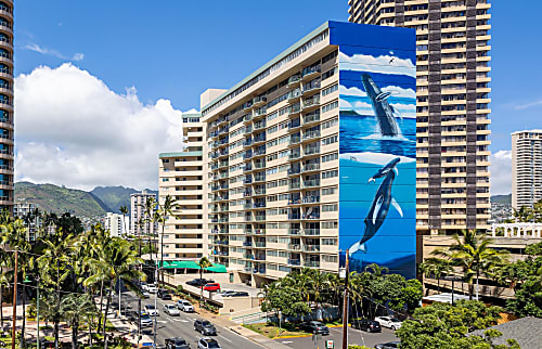 Royal Aloha Waikiki Condo 6th Floor Pool View