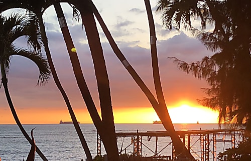 Diamond Head Condo