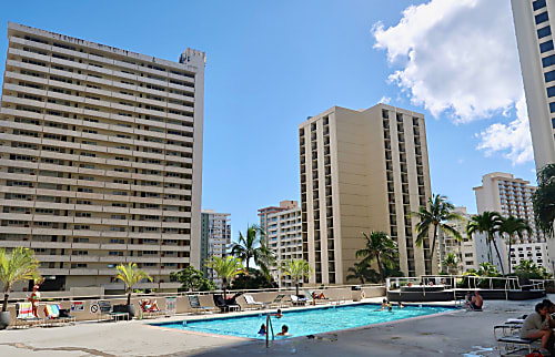 Waikiki Banyan 6th Floor Unit