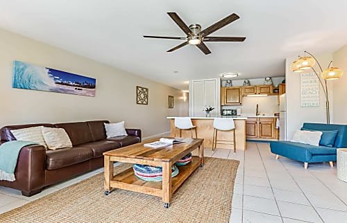 Beach Cozy North Shore Condo