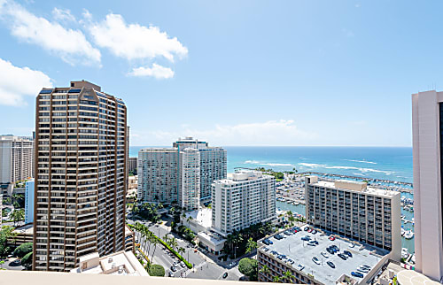 Waikiki 34th Floor Studio