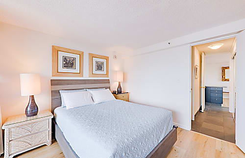 Skyline Island Colony 21st Floor Corner Unit