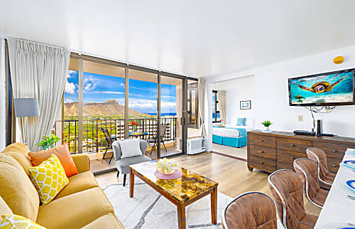 Waikiki Banyan 3003 T1