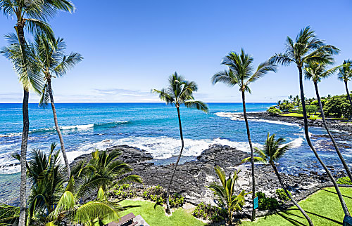 Kona Oceanfront Luxury Condo 