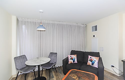 Ilikai Marina Condo 1300