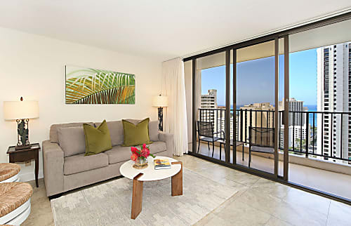 Waikiki Banyan #2410-T2