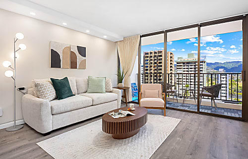 Waikiki Banyan 1013 Tower 2