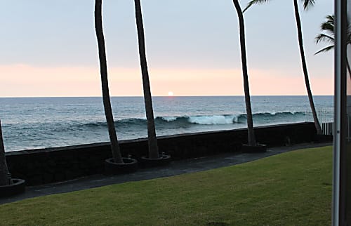 Magic Sands Oceanfront Condo 