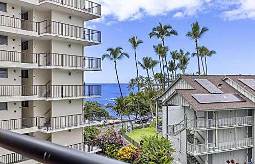 Aloha Spirit at Kona Alii