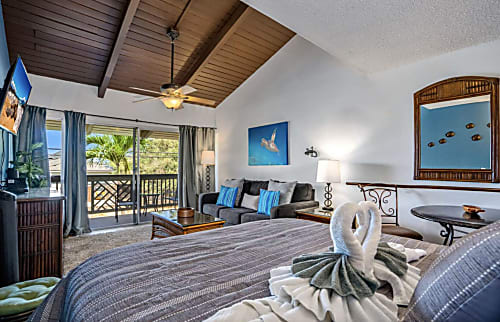 Coastal Maui Studio with Partial Ocean View