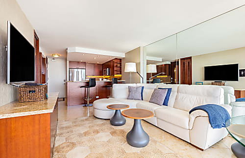 Ilikai Marina 5th Floor