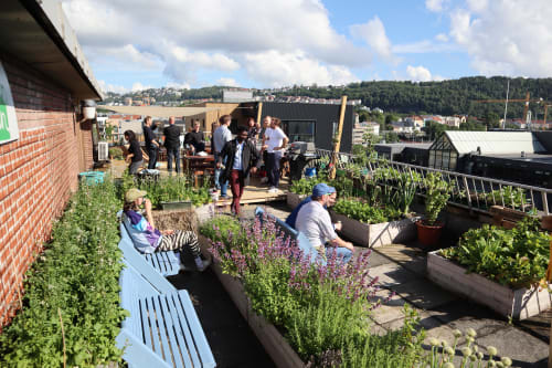 Takterrasse med innendørslokale