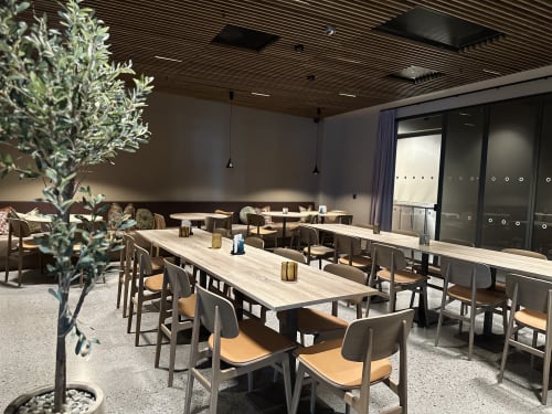 Chambre Séparée - Bak kulissene - Chambre for opptil 50 gjester med projektor og lerret