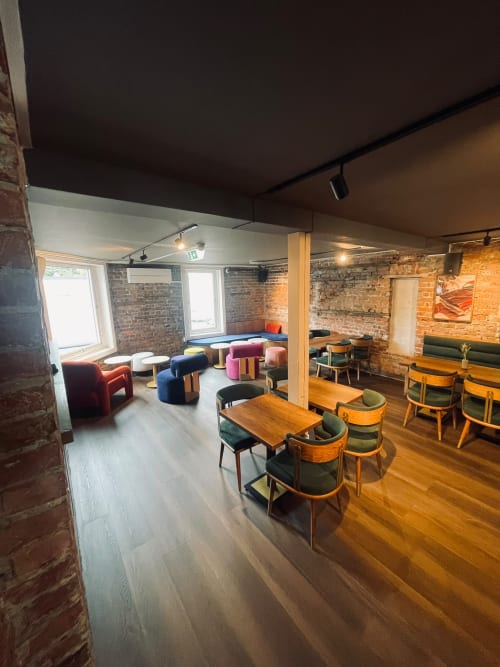 2. etasje med egen bar