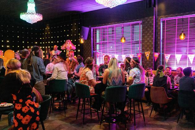 Cue - Scene & Lounge