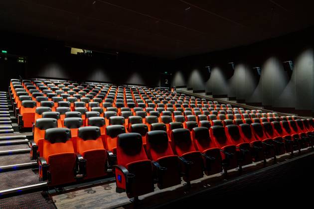 Colosseum Kino - Medium Saler