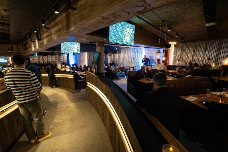 Rebel SKRAA i Oslo sentrum — kjellerbar for quiz og firmafest