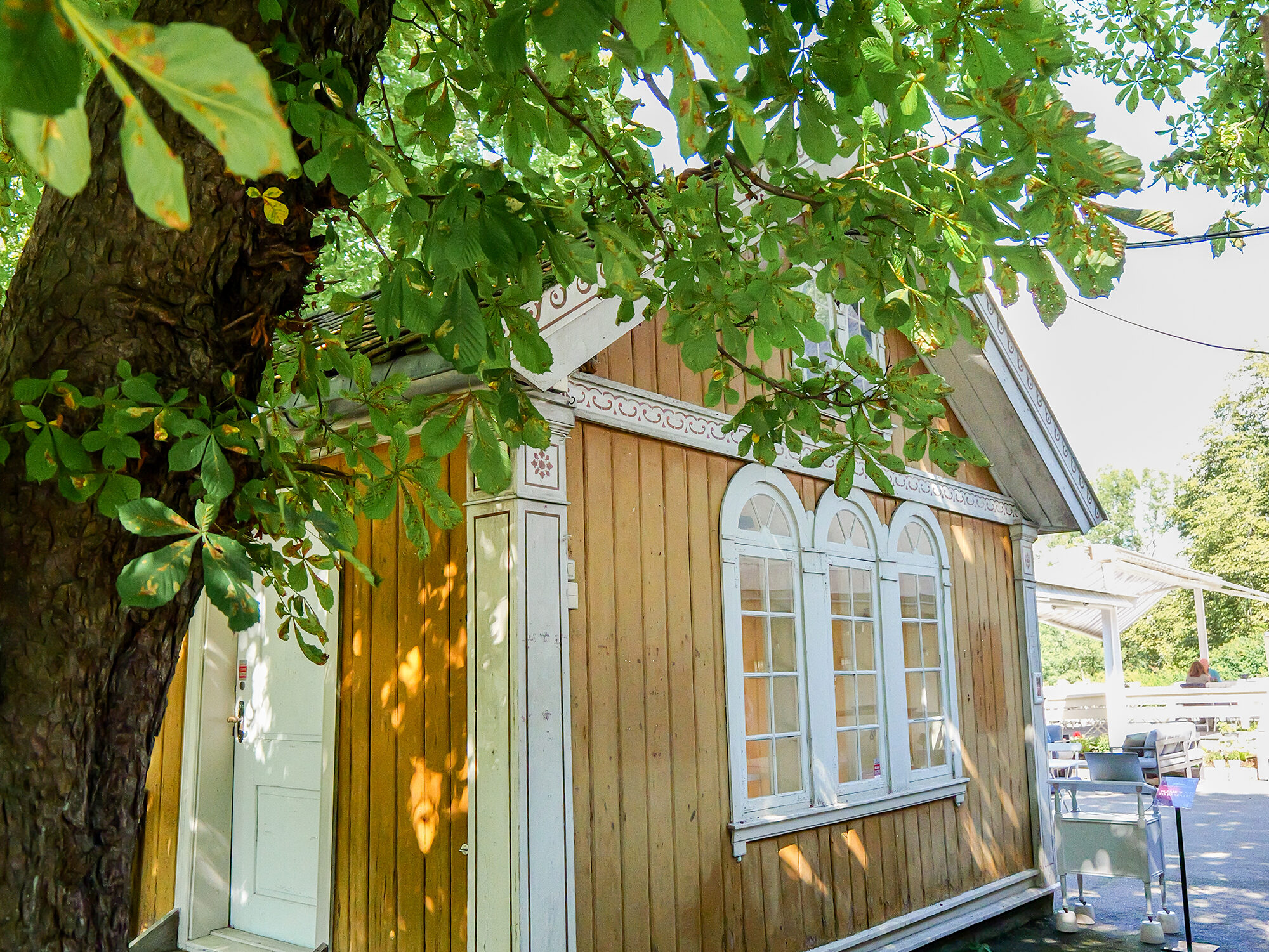 Herregårdskroen Larsstua på Frogner — historisk rom med utsikt