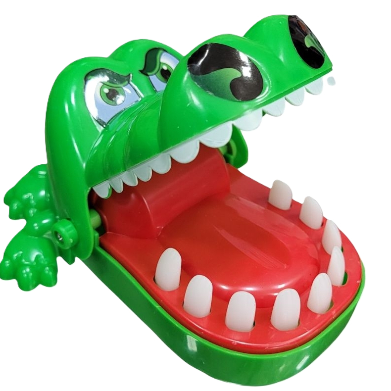 Detalhes do jogo de dentes do jacaré infantil