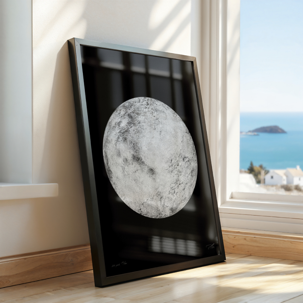 Quadro Lua 30 x 42 cm em ambiente decorado