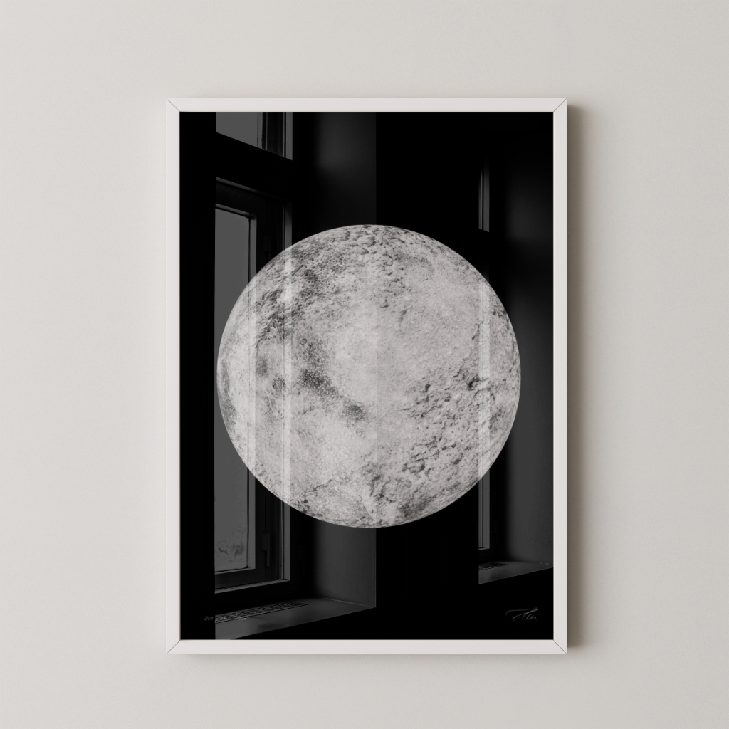 Quadro Lua 30 x 42 cm com moldura branca