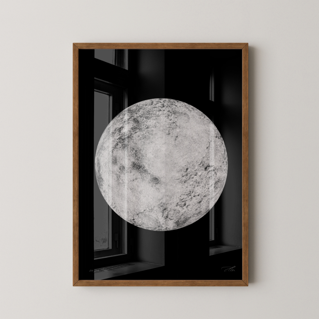Quadro Lua 30 x 42 cm com moldura marrom