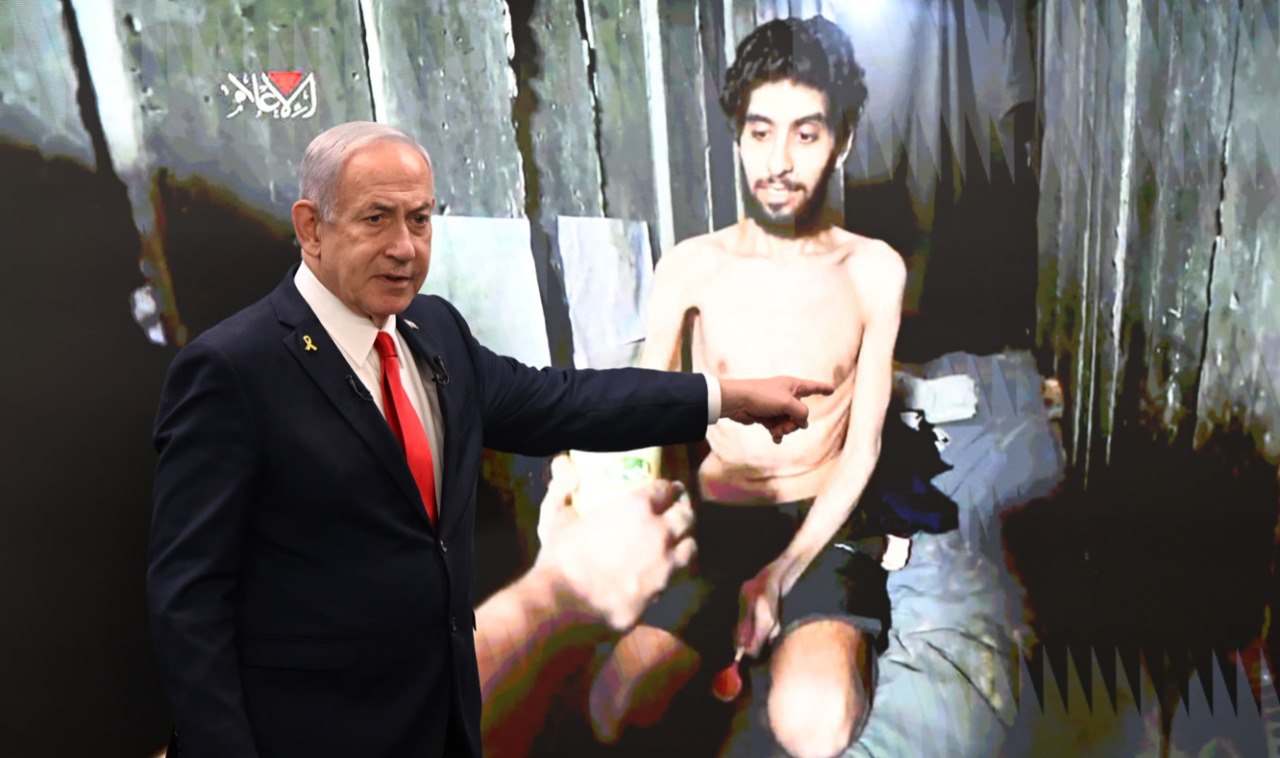 Le Premier ministre Benjamin Netanyahu s'exprimant lors d'une conférence de presse destinée aux médias internationaux, le 10 août 2025. (Photo : Haim Zach/GPO)