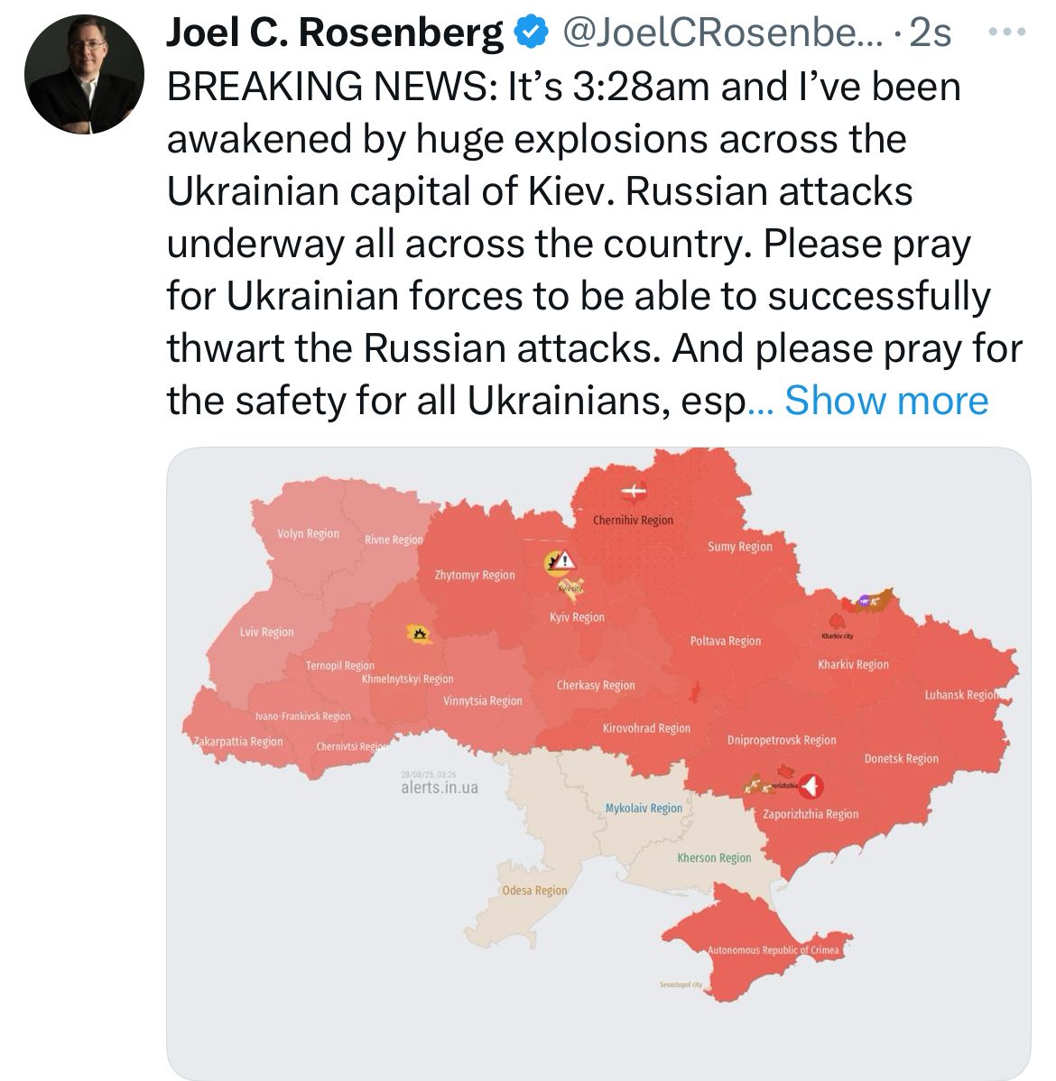 Джоэл С. Розенберг (слева) беседует с президентом Украины Владимиром Зеленским в президентском комплексе в Киеве
