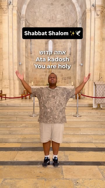 Shabbat Shalom 🍷🫓 from Jerusalem ✨
Lifting up the name of Adonai, the God of the ages. 🙌🏾