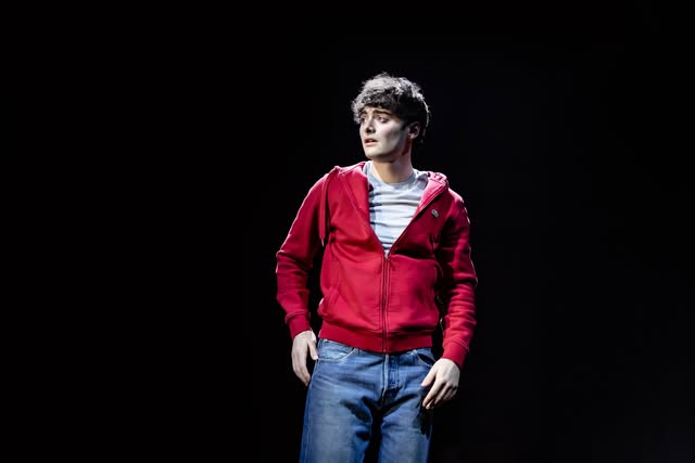 Welcome to the world of #AffluenzaPlay.

New shots of Andy Sandberg’s brand-new play just dropped, featuring Noah Schnapp, Janette Manrar…