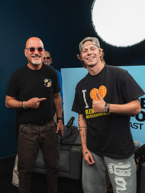 🚨Howie Mandel Podcast Interview🚨
-
Today’s podcast episode is with a new friend and TV host, Howie Mandel! Howie and I sit down to talk…