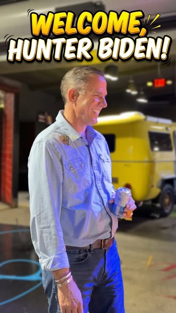 Hunter Biden had no idea what to expect…

As Hunter Biden entered Howie Mandel’s studio to film his episode of Howie Mandel Does Stuff, w…