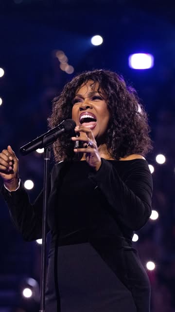 A powerful moment of worship as Cece Winans sings “Come Jesus Come” at the 56th Annual GMA Dove Awards.

Don’t miss the 57th Annual GMA D…