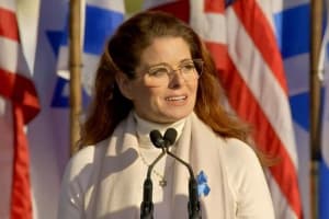 Actress Debra Messing gives a speech, as Jewish Americans and supporters of Israel gather in solidarity with Israel and protest against antisemitism, on the National Mall in Washington, U.S, November 14, 2023. (Photo: Social media)