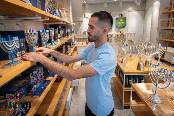 How the biblical Temple’s 7-branched menorah became the 9-branched hanukkiah