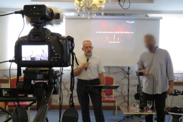 How an Israeli pastor came to serve 3 Iranian churches