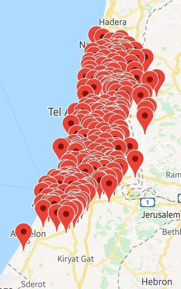 Rockets seen fired from the Gaza strip, into Tel Aviv and central Israel on May 11, 2021. Photo by Tomer Neuberg/Flash90