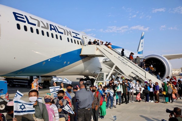 A young girl makes "aliyah" with her family from India, October 2021. (Photo: courtesy of Shavei Israel)