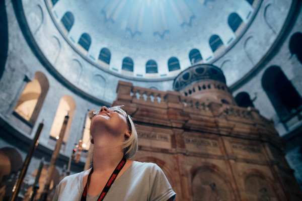 Christian college students on a trip to Israel with Passages (Photo courtesy)