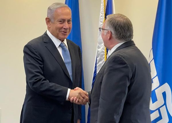 Joel C. Rosenberg and a delegation of Evangelicals meet with former Israeli Prime Minister Benjamin Netanyahu, Apr. 28, 2022 (Photo: Yehuda Chamorro/CBN News)