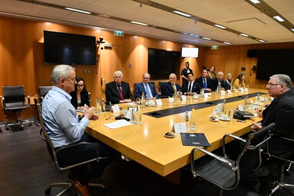 Israeli Minister of Defense Benny Gantz meets Evangelical delegation led by Joel C. Rosenberg (Photo: ALL ISRAEL NEWS)